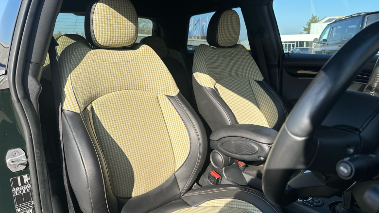 MINI Hatchback 135kW Cooper S Resolute Edition 33kWh 3dr Auto Electric Hatchback